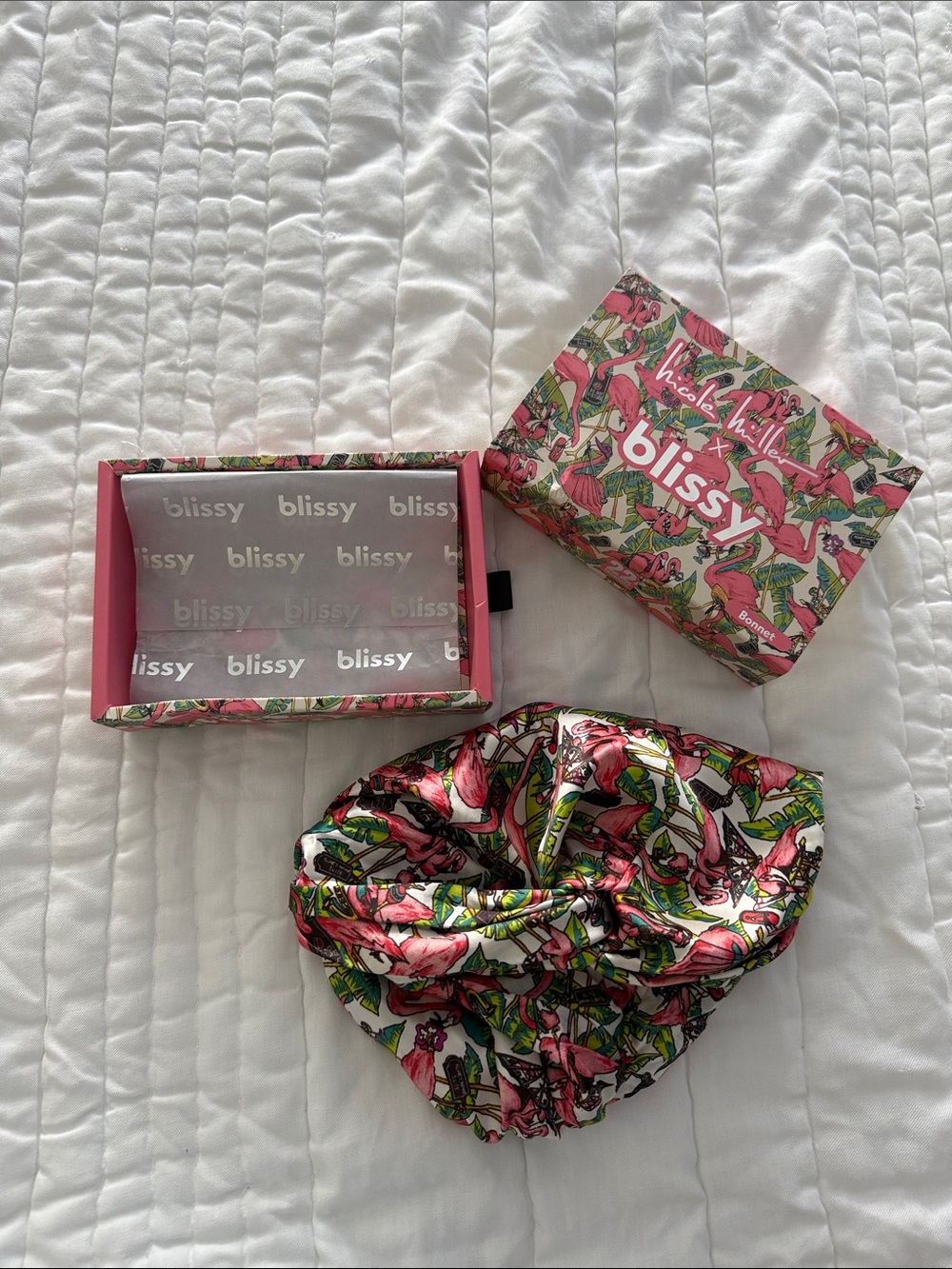 Blissy Nicole Miller Mulberry Silk Flamingo Bonnet NIB - Picture 3 of 5